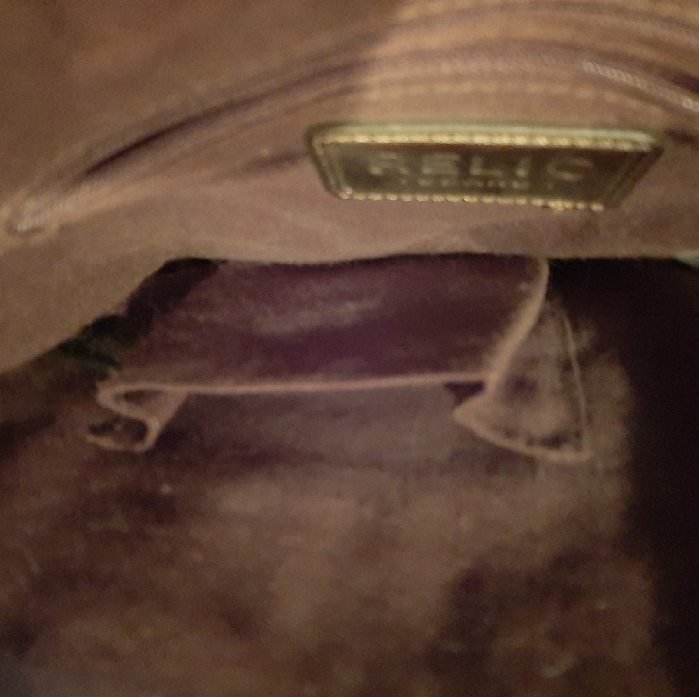 Relic pocketbook - Picture 2 of 5